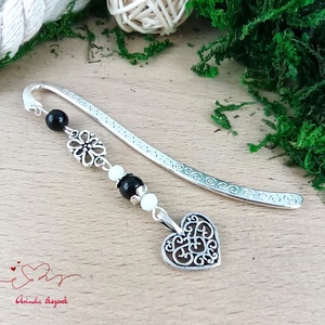 Fekete szív könyvjelző , Könyv & Zene, Könyvjelző, Ékszerkészítés, Gyöngyfűzés, gyöngyhímzés, MESKA