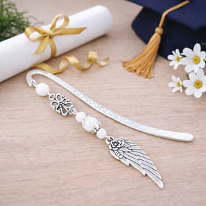 Angyalszárnyas könyvjelző - évzáró ajándék ballagásra, év végi köszönetként fehér színben, Könyv & Zene, Könyvjelző, Ékszerkészítés, Gyöngyfűzés, gyöngyhímzés, MESKA