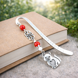 Cicás könyvjelző piros gyöngyökkel � kézzel készült ajándék állatbarátoknak, macskakedvelőknek névnapra, születésnapra - Meska.hu