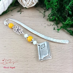 Sárga könyv charmos könyvjelző � pedagógusnapi és évzáró ajándék, Könyv & Zene, Könyvjelző, Ékszerkészítés, Gyöngyfűzés, gyöngyhímzés, MESKA