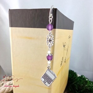 Lila laptop könyvjelző � kézzel készült ajándék tanárnak, pedagógusnak - könyv & zene - könyvjelző - Meska.hu