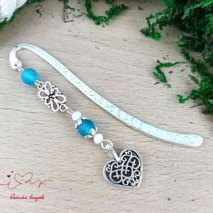 Szív charm könyvjelző pedagógusnapra � világoskék gyöngyökkel, Könyv & Zene, Könyvjelző, Ékszerkészítés, Gyöngyfűzés, gyöngyhímzés, MESKA