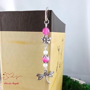 Szitakötő charm könyvjelző óvónéninek évzáróra � rózsaszín gyöngyökkel - könyv & zene - könyvjelző - Meska.hu