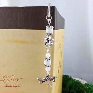 Szitakötő charm könyvjelző óvónéninek évzáróra � fehér gyöngyökkel - könyv & zene - könyvjelző - Meska.hu