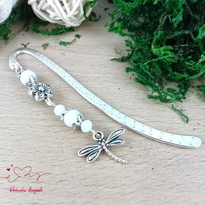 Szitakötő charm könyvjelző óvónéninek évzáróra � fehér gyöngyökkel - könyv & zene - könyvjelző - Meska.hu