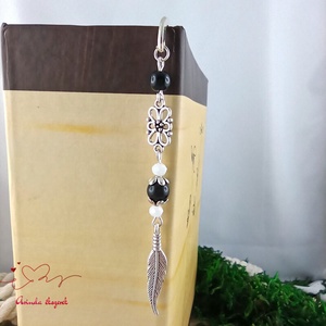 Toll charm könyvjelző � fekete gyöngyökkel, pedagógusnapi ajándék - könyv & zene - könyvjelző - Meska.hu