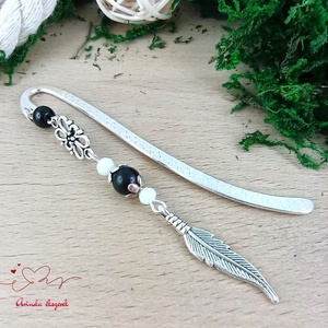 Toll charm könyvjelző � fekete gyöngyökkel, pedagógusnapi ajándék - Meska.hu