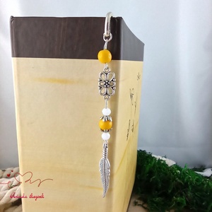 Toll charm könyvjelző � sárga gyöngyökkel, pedagógusnapi ajándék - könyv & zene - könyvjelző - Meska.hu