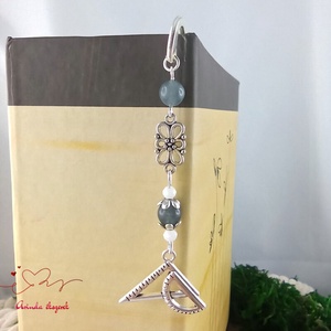 Vonalzó könyvjelző � szürke gyöngyökkel, kézzel készült tanári ajándék - könyv & zene - könyvjelző - Meska.hu