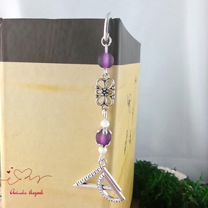 Vonalzó könyvjelző � lila gyöngyökkel, kézzel készült tanári ajándék - könyv & zene - könyvjelző - Meska.hu