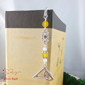 Vonalzó könyvjelző � sárga gyöngyökkel, kézzel készült tanári ajándék - könyv & zene - könyvjelző - Meska.hu