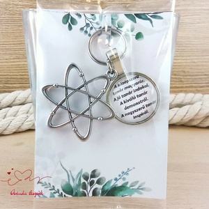 Atom medálos üveglencsés kulcstartó pedagógusnapra - Meska.hu