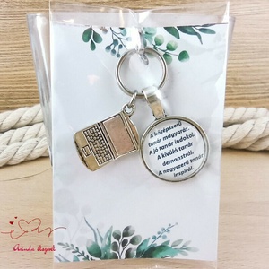 Laptop medálos üveglencsés kulcstartó pedagógusnapra - Meska.hu