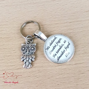 Bagoly medálos üveglencsés kulcstartó pedagógusnapra - táska & tok - kulcstartó & táskadísz - kulcstartó - Meska.hu