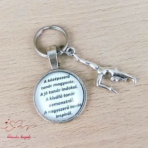 Tornász medálos üveglencsés kulcstartó pedagógusnapra - táska & tok - kulcstartó & táskadísz - kulcstartó - Meska.hu