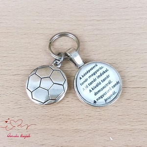 Focilabda medálos üveglencsés kulcstartó pedagógusnapra - táska & tok - kulcstartó & táskadísz - kulcstartó - Meska.hu