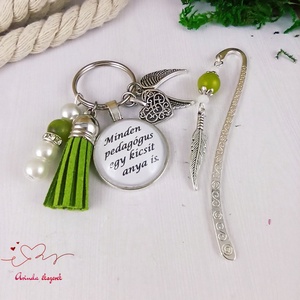 Minden pedagógus egy kicsit anya is olivazöld kulcstartó és üveglencsés könyvjelző szett - táska & tok - kulcstartó & táskadísz - kulcstartó - Meska.hu