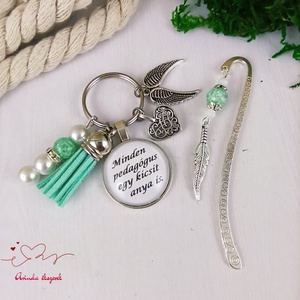 Minden pedagógus egy kicsit anya is menta kulcstartó és üveglencsés könyvjelző szett - táska & tok - kulcstartó & táskadísz - kulcstartó - Meska.hu