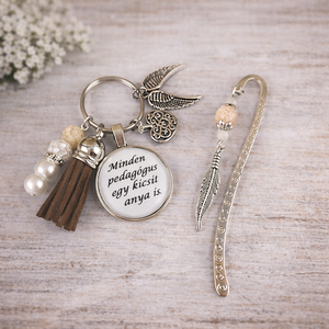 Minden pedagógus egy kicsit anya is barna kulcstartó és üveglencsés könyvjelző szett - Meska.hu