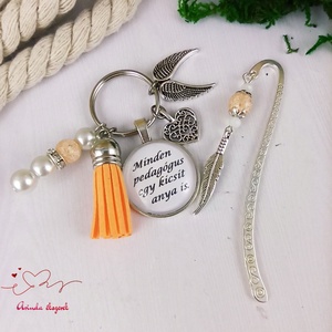 Minden pedagógus egy kicsit anya is narancs kulcstartó és üveglencsés könyvjelző szett - táska & tok - kulcstartó & táskadísz - kulcstartó - Meska.hu