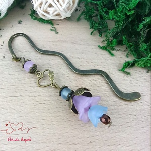 Lila-kék virágos könyvjelző, Könyv & Zene, Könyvjelző, Ékszerkészítés, Gyöngyfűzés, gyöngyhímzés, MESKA