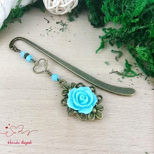 Világoskék rózsás könyvjelző - Anyák napi apró figyelmesség #15, Könyv & Zene, Könyvjelző, Ékszerkészítés, Gyöngyfűzés, gyöngyhímzés, MESKA