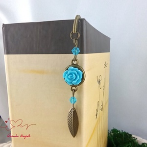 Világoskék rózsás könyvjelző - Anyák napi apró figyelmesség #10 - könyv & zene - könyvjelző - Meska.hu