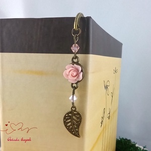 Rózsaszín rózsás könyvjelző - Anyák napi apró figyelmesség #24 - könyv & zene - könyvjelző - Meska.hu