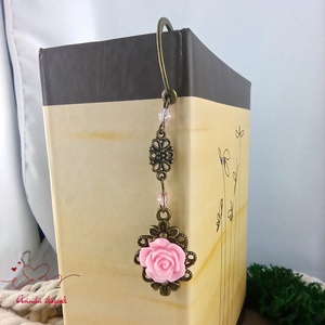 Rózsaszín rózsás könyvjelző - Anyák napi apró figyelmesség #26 - könyv & zene - könyvjelző - Meska.hu