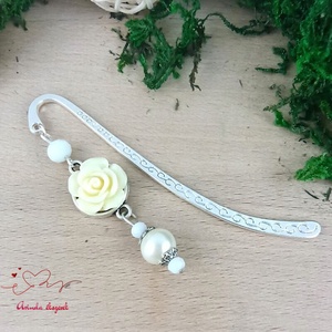 Rózsaszín rózsás könyvjelző - Anyák napi apró figyelmesség #33, Könyv & Zene, Könyvjelző, Ékszerkészítés, Gyöngyfűzés, gyöngyhímzés, MESKA