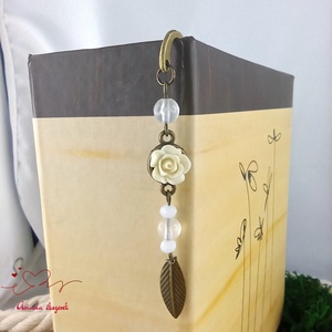 Rózsaszín rózsás könyvjelző - Anyák napi apró figyelmesség #30 - könyv & zene - könyvjelző - Meska.hu