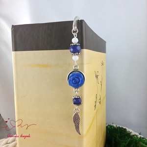 Sötétkék rózsás könyvjelző - Anyák napi apró figyelmesség #77 - könyv & zene - könyvjelző - Meska.hu