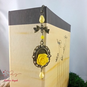 Sárga rózsás könyvjelző - Anyák napi apró figyelmesség #42 - könyv & zene - könyvjelző - Meska.hu