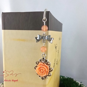 Barack rózsás könyvjelző - Anyák napi apró figyelmesség #45 - könyv & zene - könyvjelző - Meska.hu