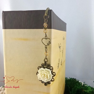 Krém rózsás könyvjelző - Anyák napi apró figyelmesség #49 - könyv & zene - könyvjelző - Meska.hu