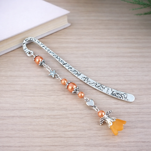 Angyal könyvjelző narancssárga gyöngyökkel - meghitt karácsonyi ajándék könyvszeretőknek, Könyv & Zene, Könyvjelző, Ékszerkészítés, Gyöngyfűzés, gyöngyhímzés, MESKA