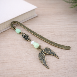 Dupla angyalszárny könyvjelző zöld gyöngyökkel - meghitt karácsonyi ajándék könyvszeretőknek, Könyv & Zene, Könyvjelző, Ékszerkészítés, Gyöngyfűzés, gyöngyhímzés, MESKA