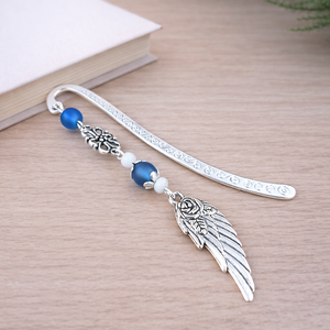 Angyalszárnyas könyvjelző - évzáró ajándék ballagásra, év végi köszönetként sötétkék színben, Könyv & Zene, Könyvjelző, Ékszerkészítés, Gyöngyfűzés, gyöngyhímzés, MESKA