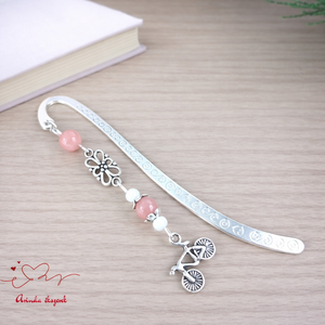 Biciklis könyvjelző � sportos, természetkedvelő ajándék szülinapra, névnapra rózsaszín gyöngyökkel, Könyv & Zene, Könyvjelző, Ékszerkészítés, Gyöngyfűzés, gyöngyhímzés, MESKA