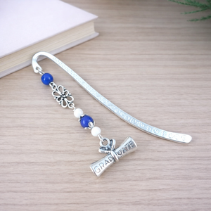 Diplomás könyvjelző sötétkék gyöngyökkel � ballagási és avatási ajándék diplomázóknak, Könyv & Zene, Könyvjelző, Ékszerkészítés, Gyöngyfűzés, gyöngyhímzés, MESKA