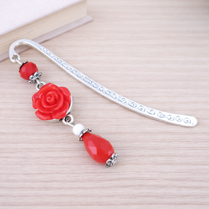 Piros rózsás könyvjelző - Anyák napi apró figyelmesség #62, Könyv & Zene, Könyvjelző, Ékszerkészítés, Gyöngyfűzés, gyöngyhímzés, MESKA