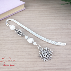 Fehér hópehely könyvjelző � karácsonyi kézműves ajándék olvasóknak, Könyv & Zene, Könyvjelző, Ékszerkészítés, Gyöngyfűzés, gyöngyhímzés, MESKA