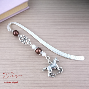 Barna ló könyvjelző � elegáns, kézműves ajándék lovasoknak és állatbarátoknak - Meska.hu