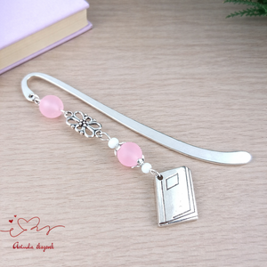 Rózsaszín könyv charmos könyvjelző � pedagógusnapi és évzáró ajándék, Könyv & Zene, Könyvjelző, Ékszerkészítés, Gyöngyfűzés, gyöngyhímzés, MESKA