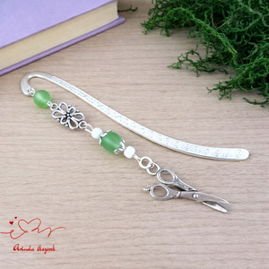 Zöld ollós könyvjelző � kreatív ajándék kézimunkázóknak és alkotóknak, Könyv & Zene, Könyvjelző, Ékszerkészítés, Gyöngyfűzés, gyöngyhímzés, MESKA