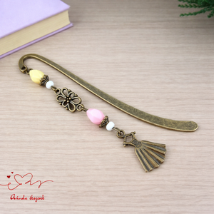 Ruhás könyvjelző � elegáns, kézműves ajándék olvasóknak, Könyv & Zene, Könyvjelző, Ékszerkészítés, Gyöngyfűzés, gyöngyhímzés, MESKA