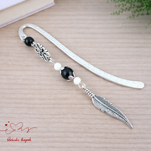 Toll charm könyvjelző � fekete gyöngyökkel, pedagógusnapi ajándék, Könyv & Zene, Könyvjelző, Ékszerkészítés, Gyöngyfűzés, gyöngyhímzés, MESKA