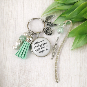 Minden pedagógus egy kicsit anya is menta kulcstartó és üveglencsés könyvjelző szett, Táska & Tok, Kulcstartó & Táskadísz, Kulcstartó, Ékszerkészítés, Gyöngyfűzés, gyöngyhímzés, MESKA
