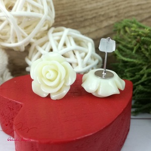 14 mm krém rózsa bedugós fülbevaló � nemesacél alapú romantikus virág ékszer, ajándék nőknek - ékszer - fülbevaló - pötty fülbevaló - Meska.hu