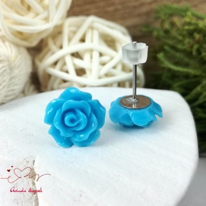 Világoskék rózsás bedugós fülbevaló � 10 mm, nemesacél alapú elegáns virág ékszer - ékszer - fülbevaló - pötty fülbevaló - Meska.hu